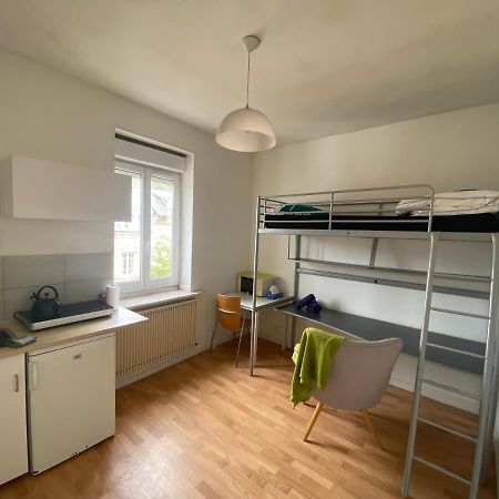 Petit Studio Calme Et Agreable Proche Gare Apartment Rouen Bagian luar foto